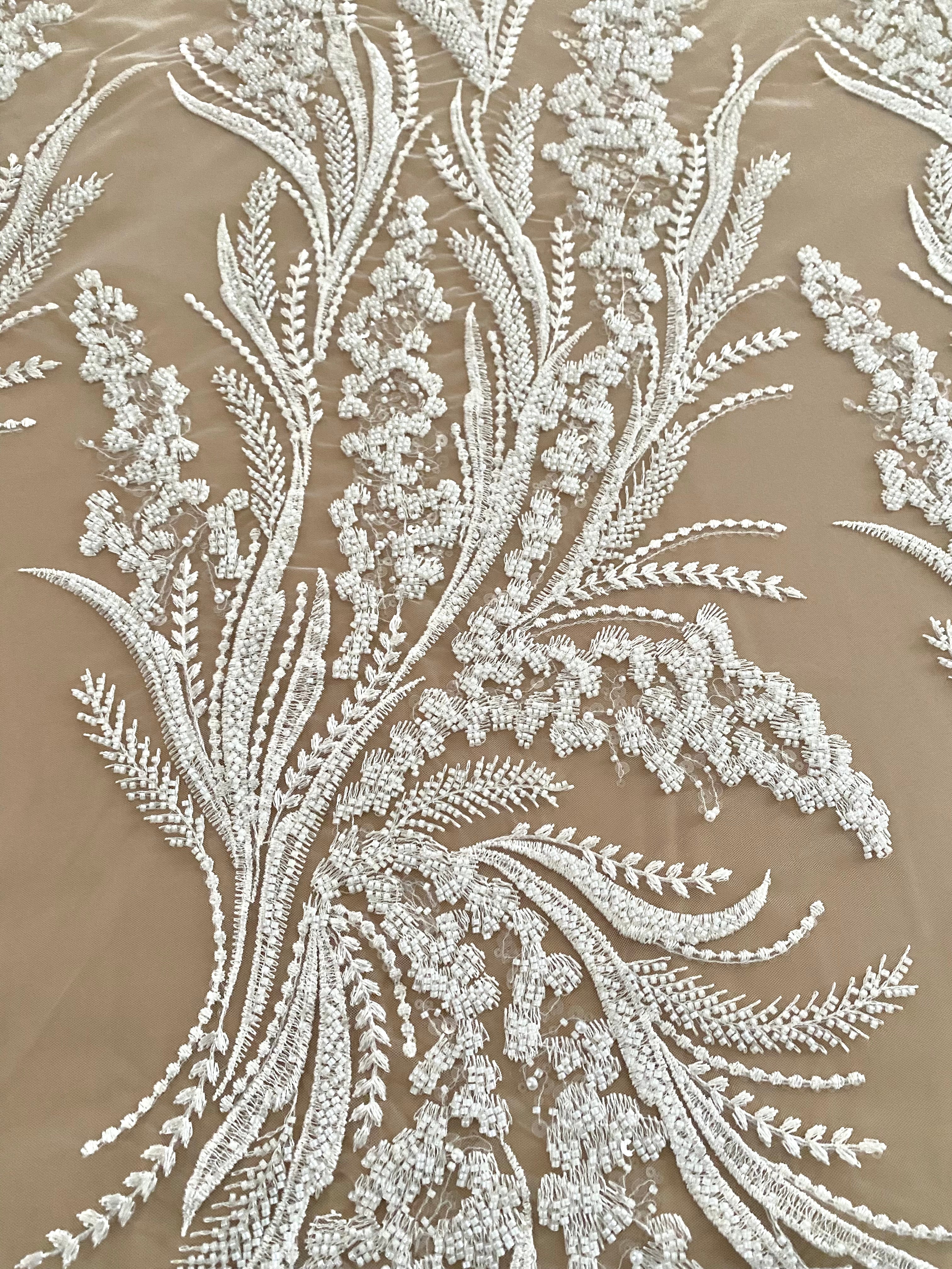 Lace with Floral Pattern, with Sided Pearls and Sequins