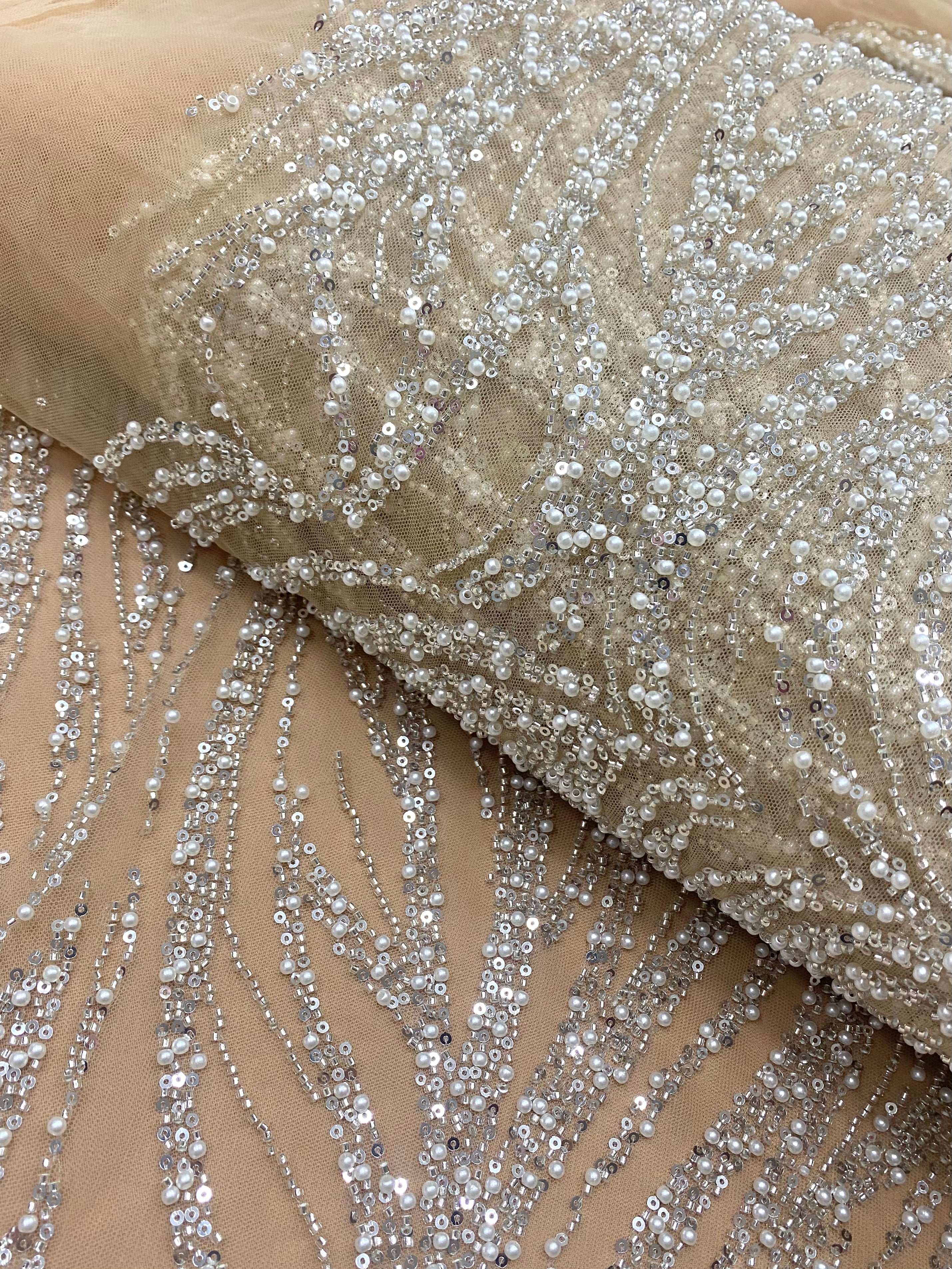 Cupon 1.48 m din Dantela Couture Argintie pe Tulle Nude cu Model Geometric, cu Perle, Margele si Paiete