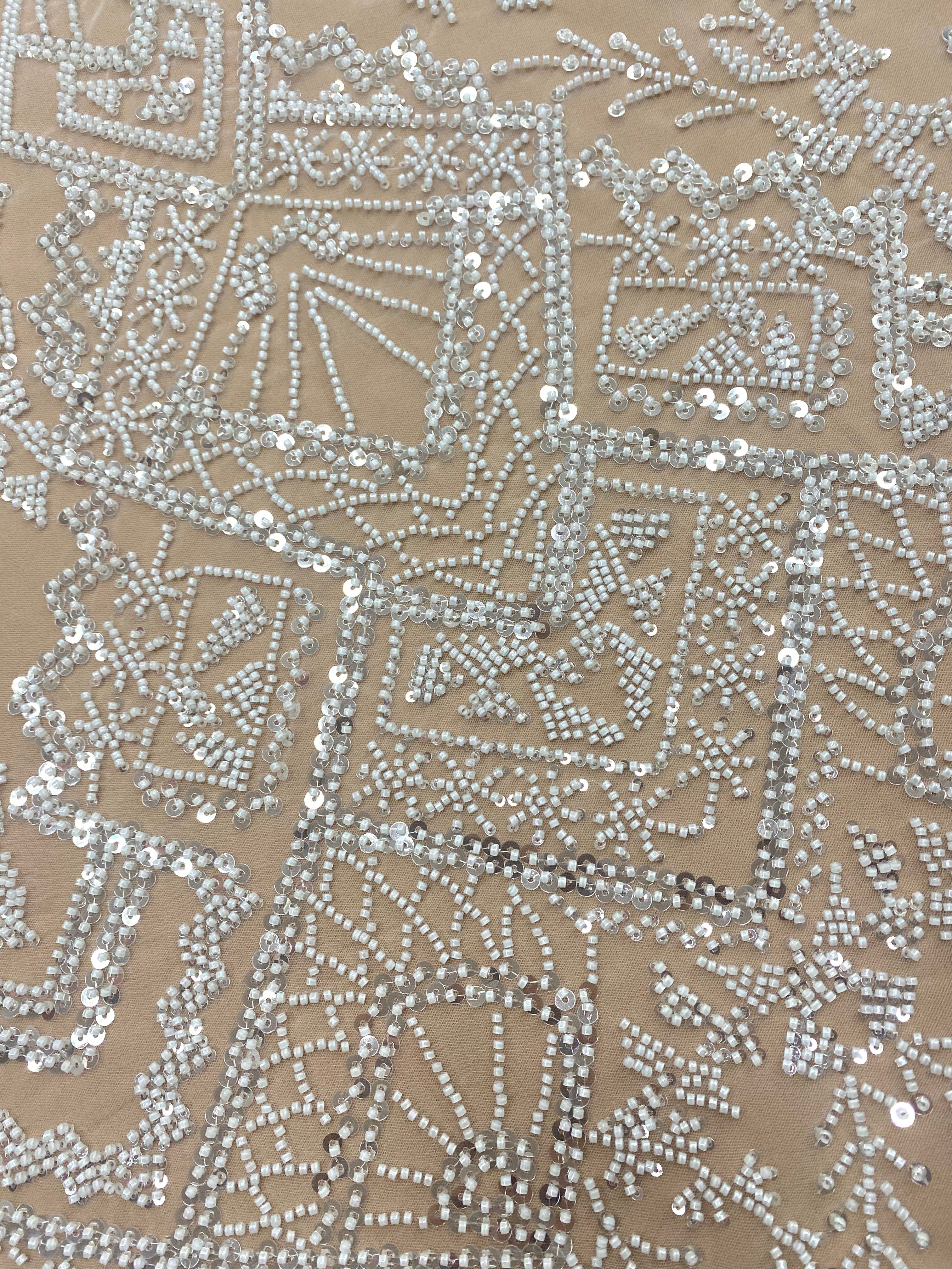 Csipke Couture Ivory geometrikus mintával, gyöngyökkel és flitterekkel