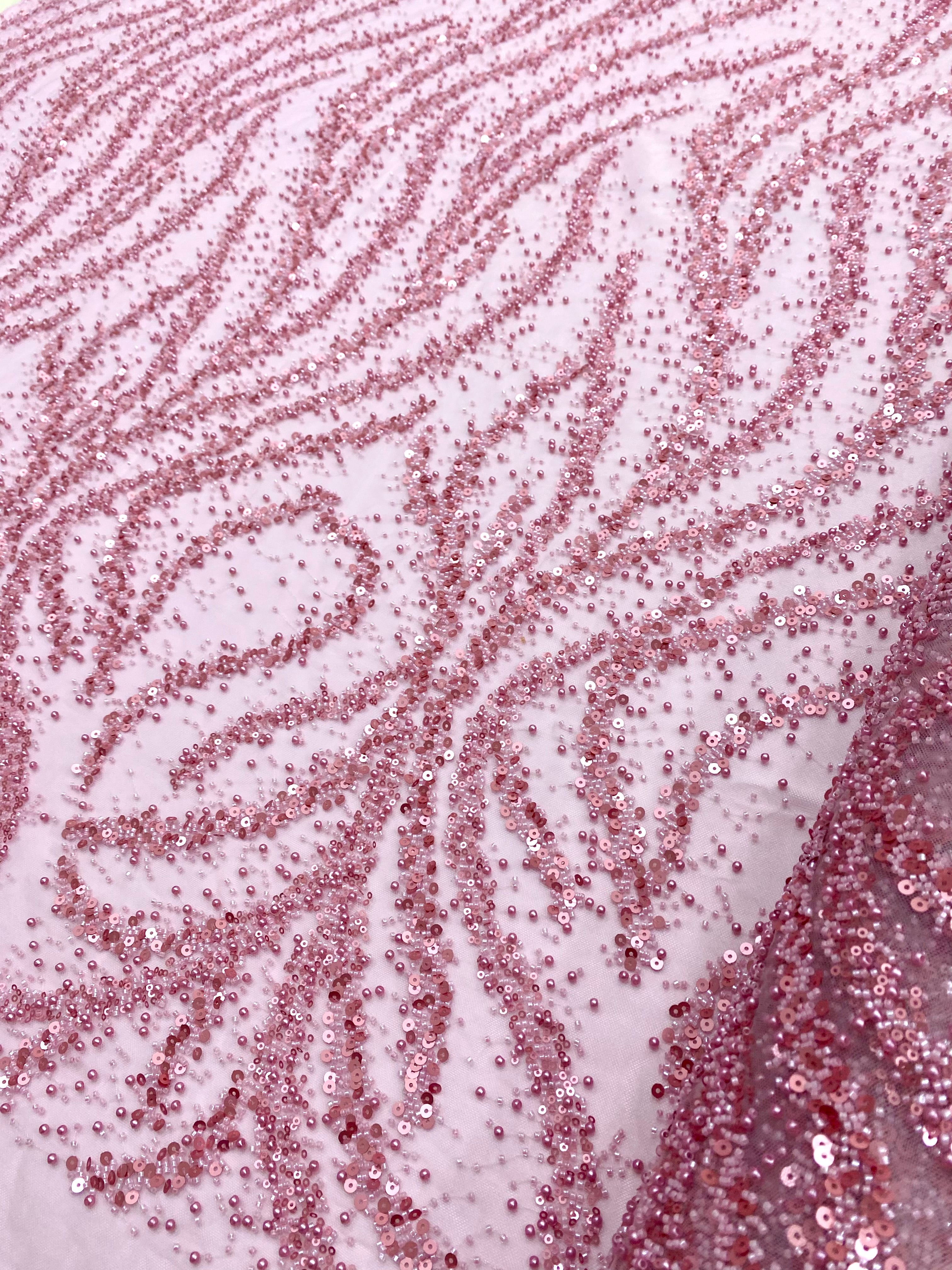 Dantela Couture Roz cu Perle, Margele si Paiete