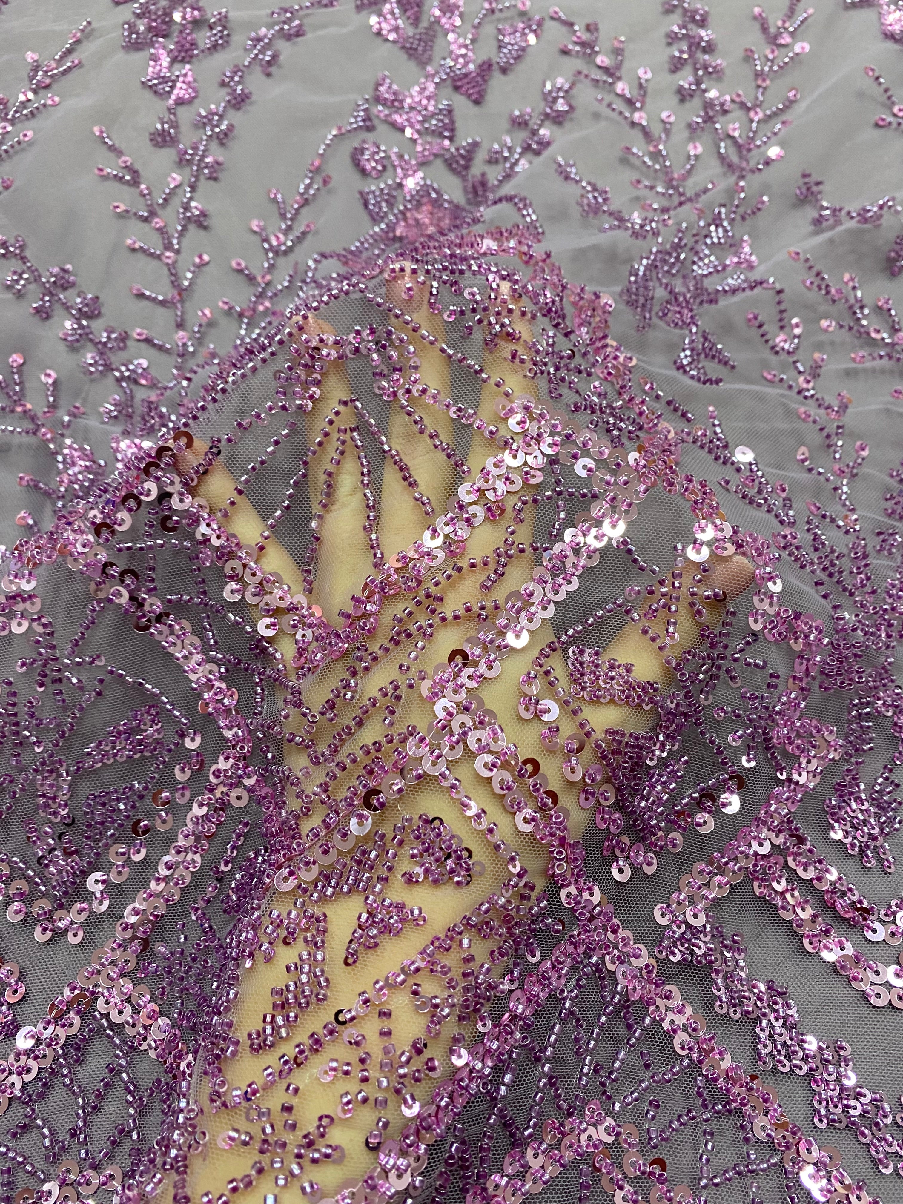 Dantela Couture Lavanda Pudrata cu Model Geometric, cu Margele si Paiete