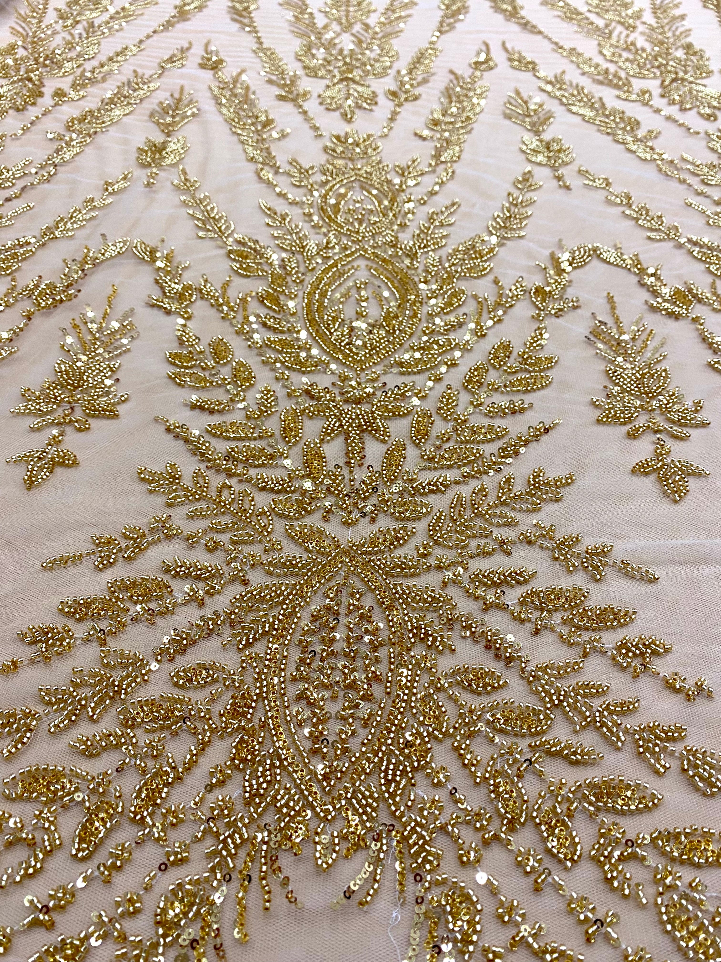 Arany Couture Csipke Panellel, Gyöngyökkel és Flitterekkel