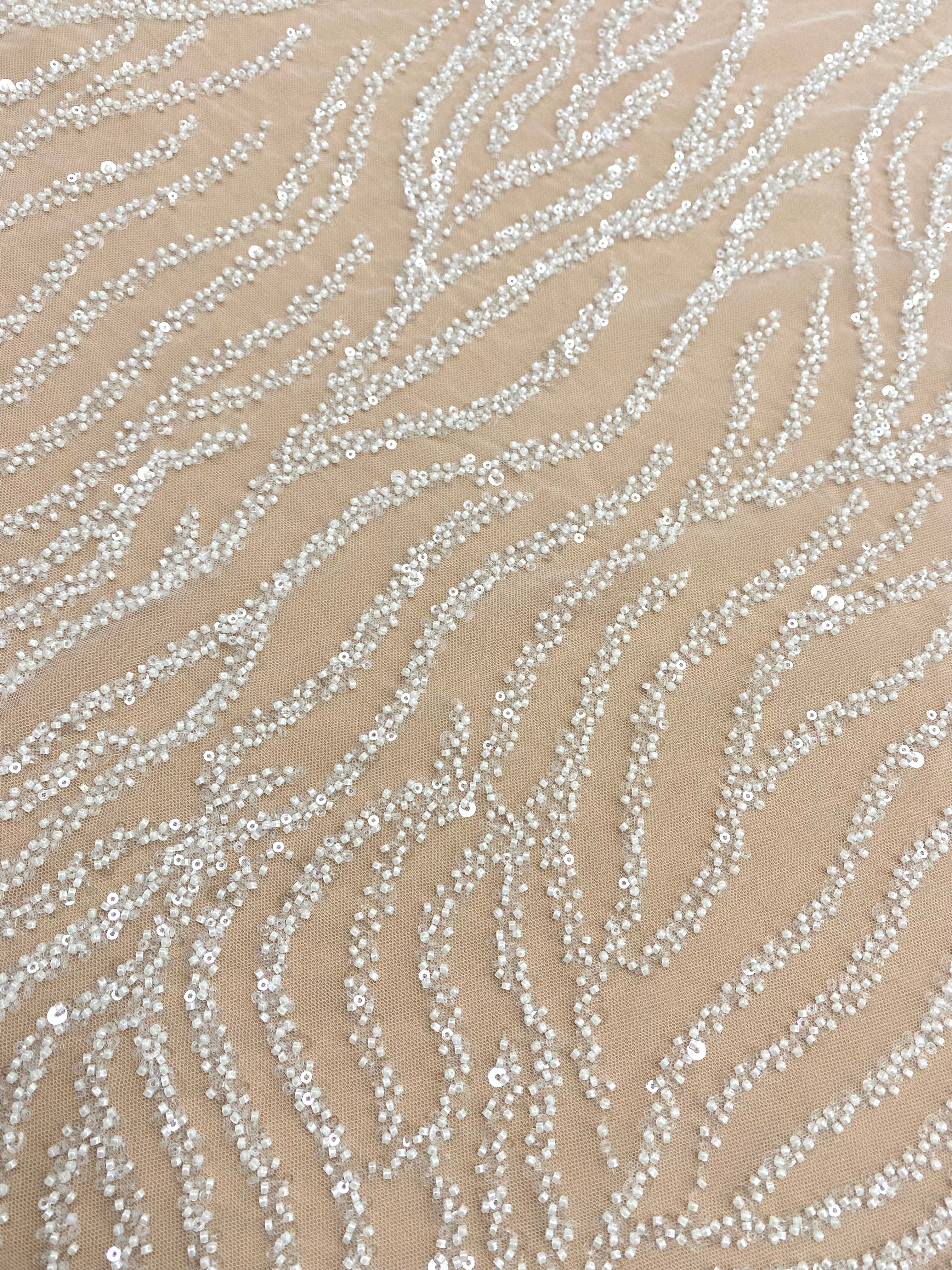 Csipke Couture Ivory, szálas díszítéssel, gyöngyökkel és flitterekkel