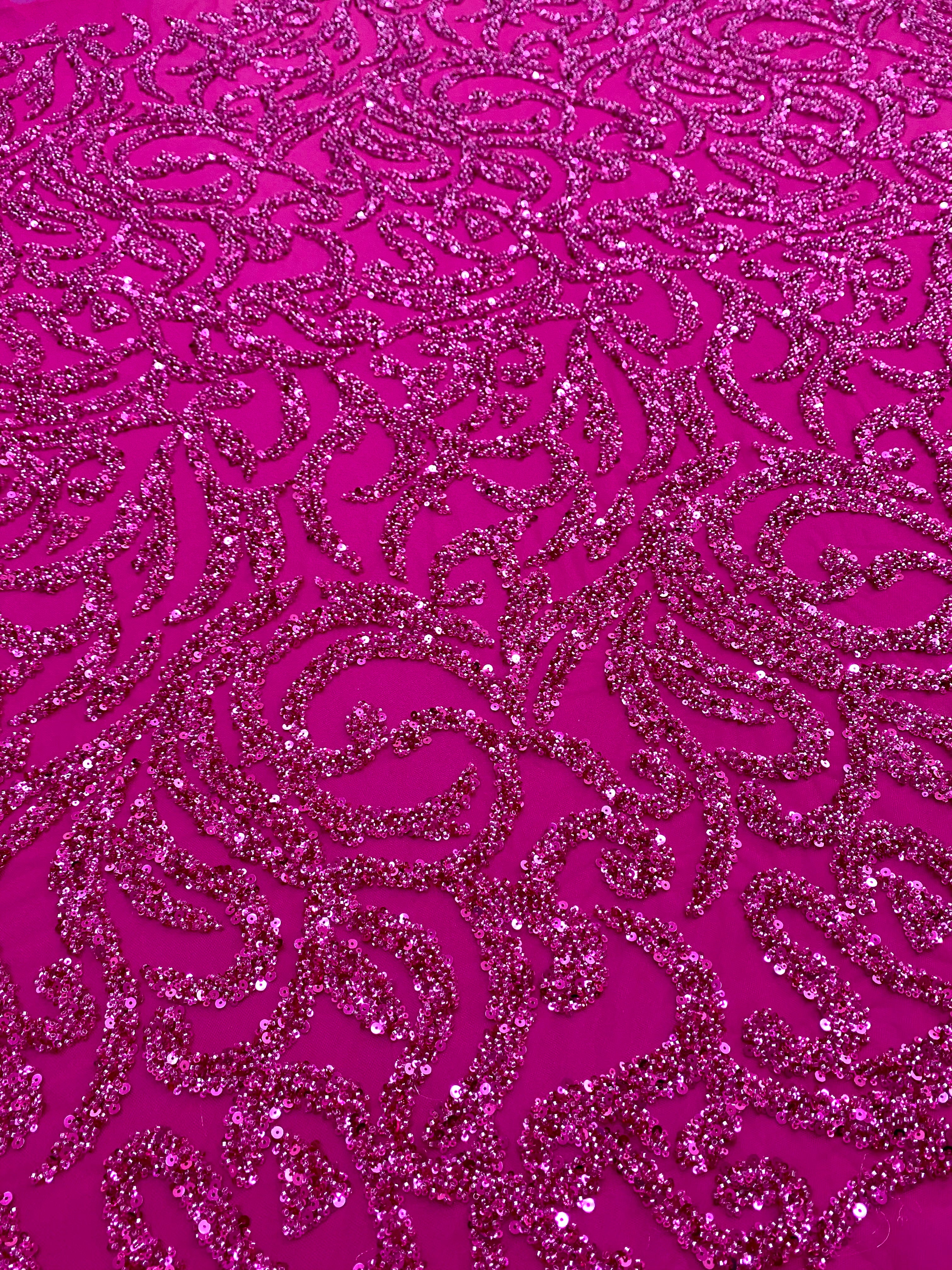 Dantela Couture Fucsia geometriai mintával, gyöngyökkel és flitterekkel
