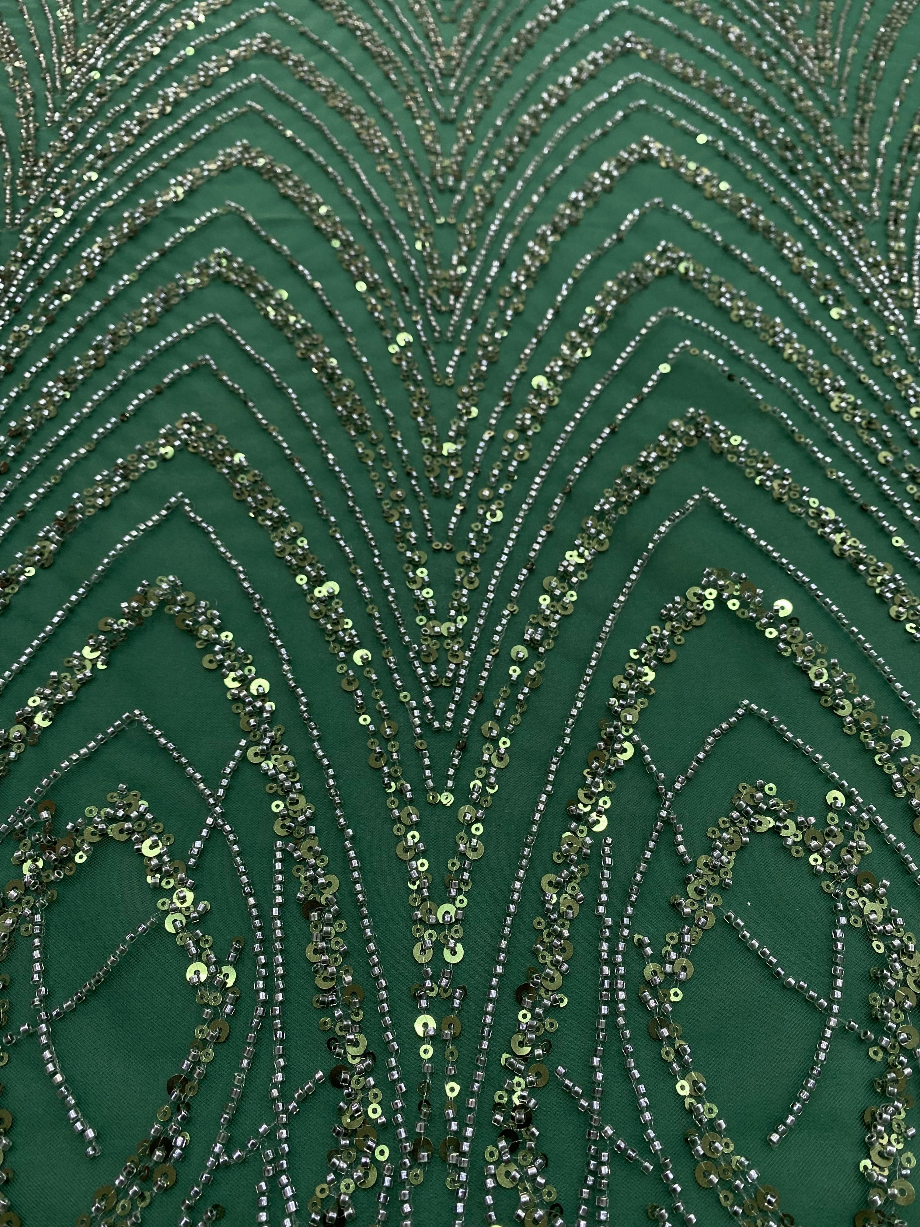 Dantela Couture Smaragdzöld Geometriai Mintával Gyöngyökkel és Flitterekkel