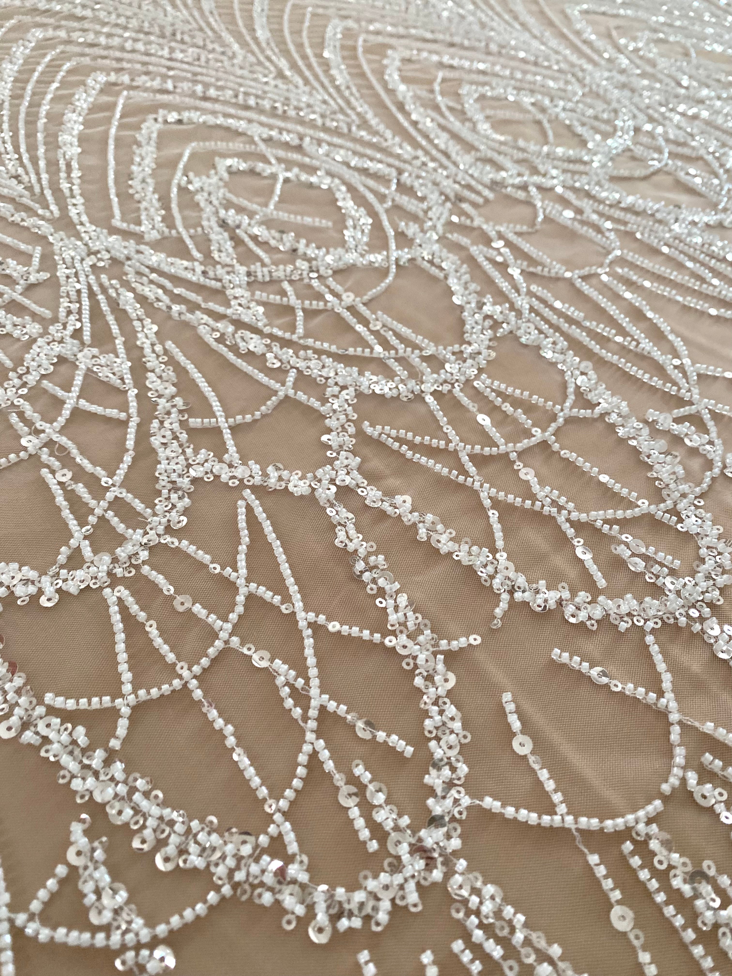 Cupon 2.30 m din Dantela Couture Ivory cu Model Geometric cu Margele si Paiete