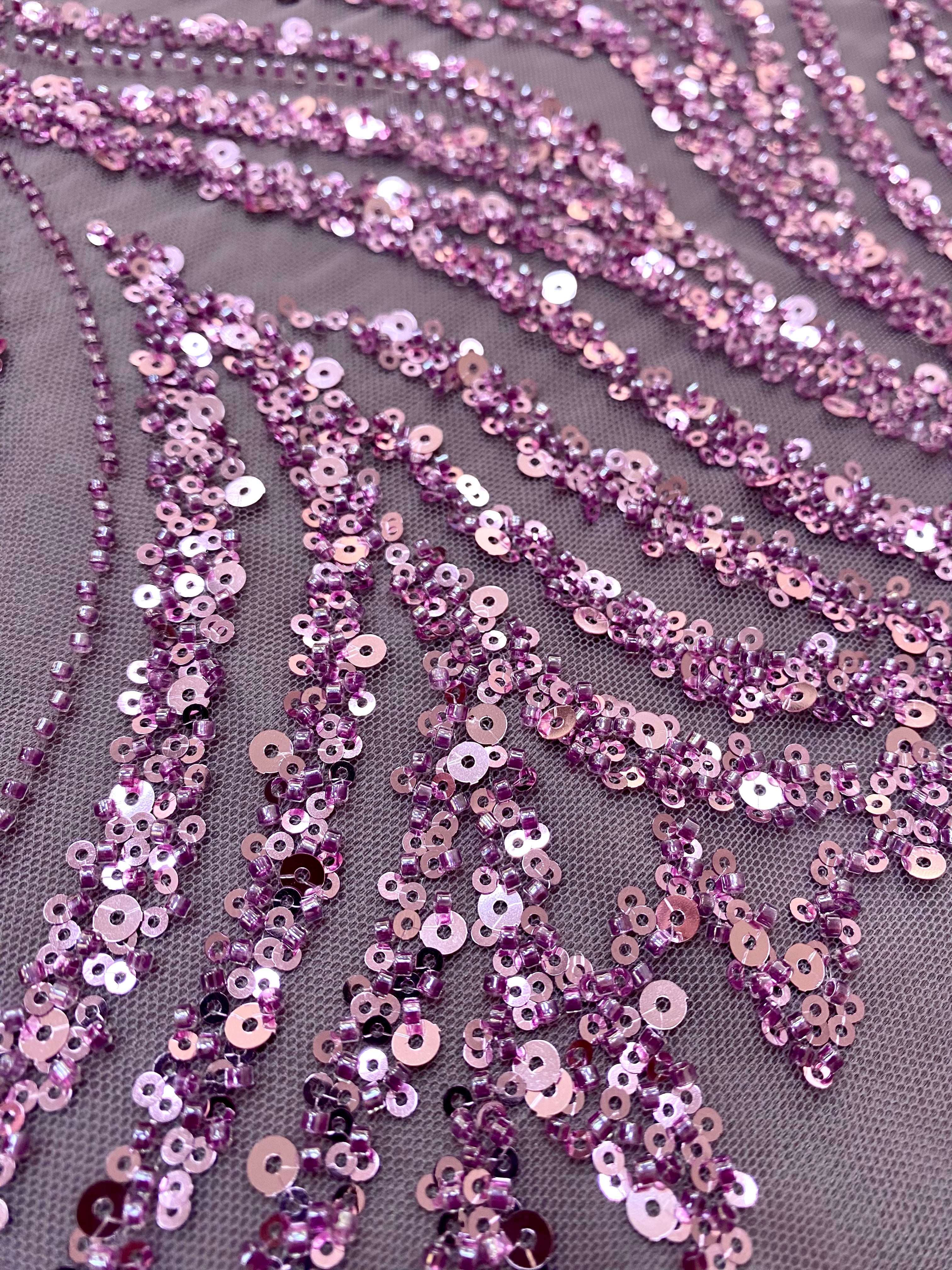 Dantela Couture Lavanda Pudrata cu Model Liniar, cu Margele si Paiete