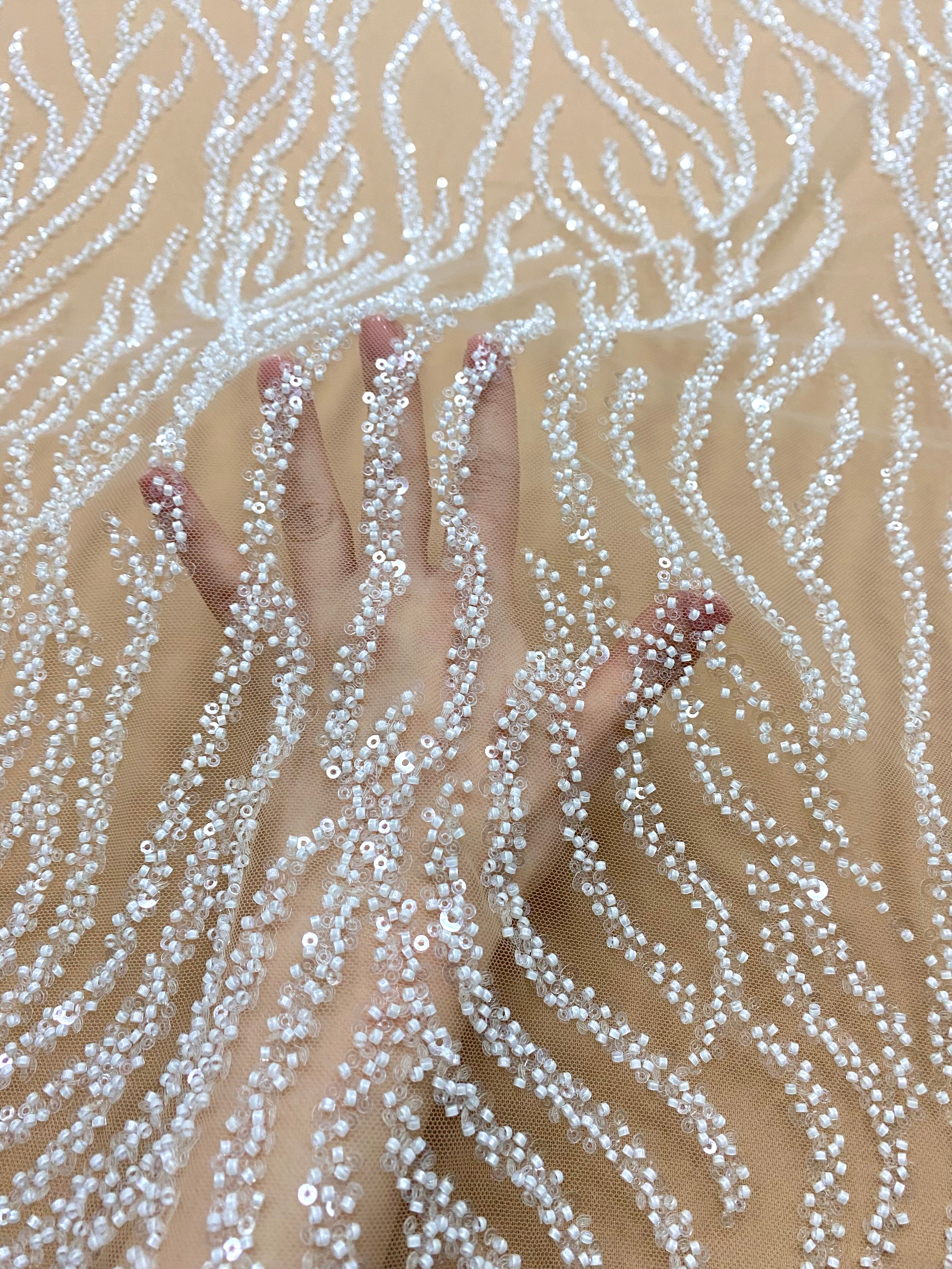 Cupon 1.56 m din Dantela Couture Ivory pe Tulle Nude cu Siraguri, cu Margele si Paiete