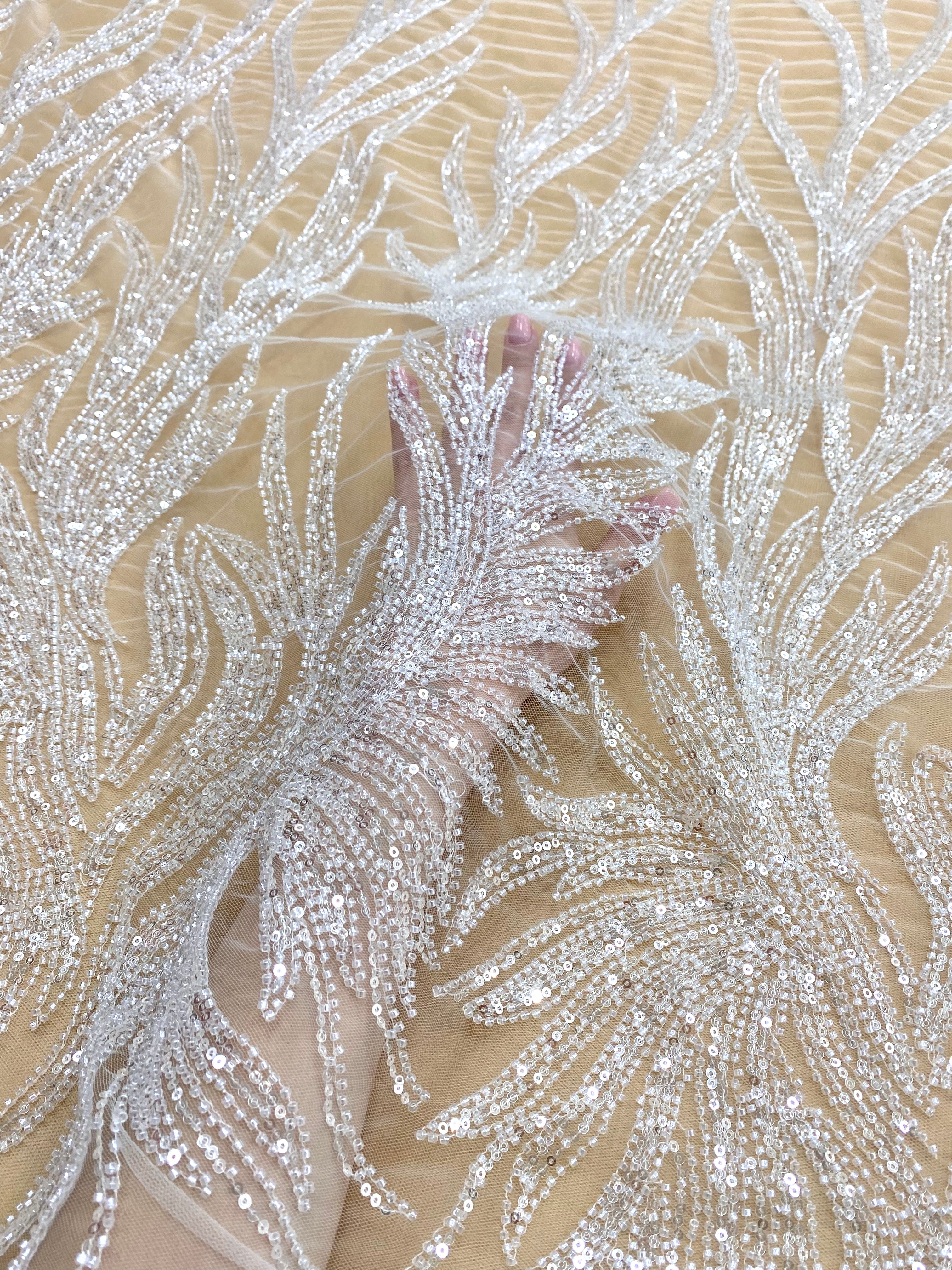 Dantela Couture Diamond gyöngysorokkal, gyöngyökkel és flitterekkel