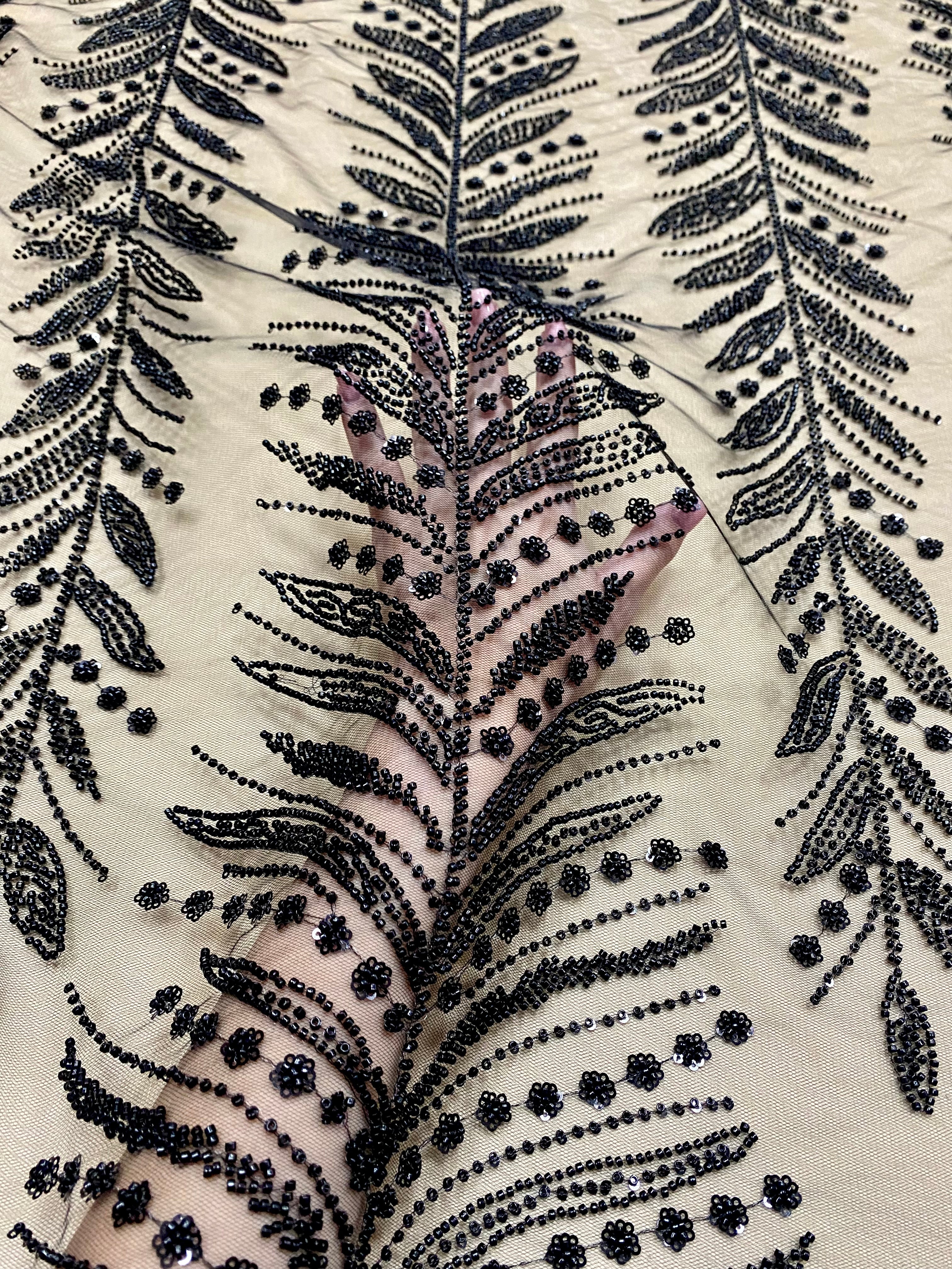 Dantela Couture Neagra cu Crengi, cu Margele si Paiete