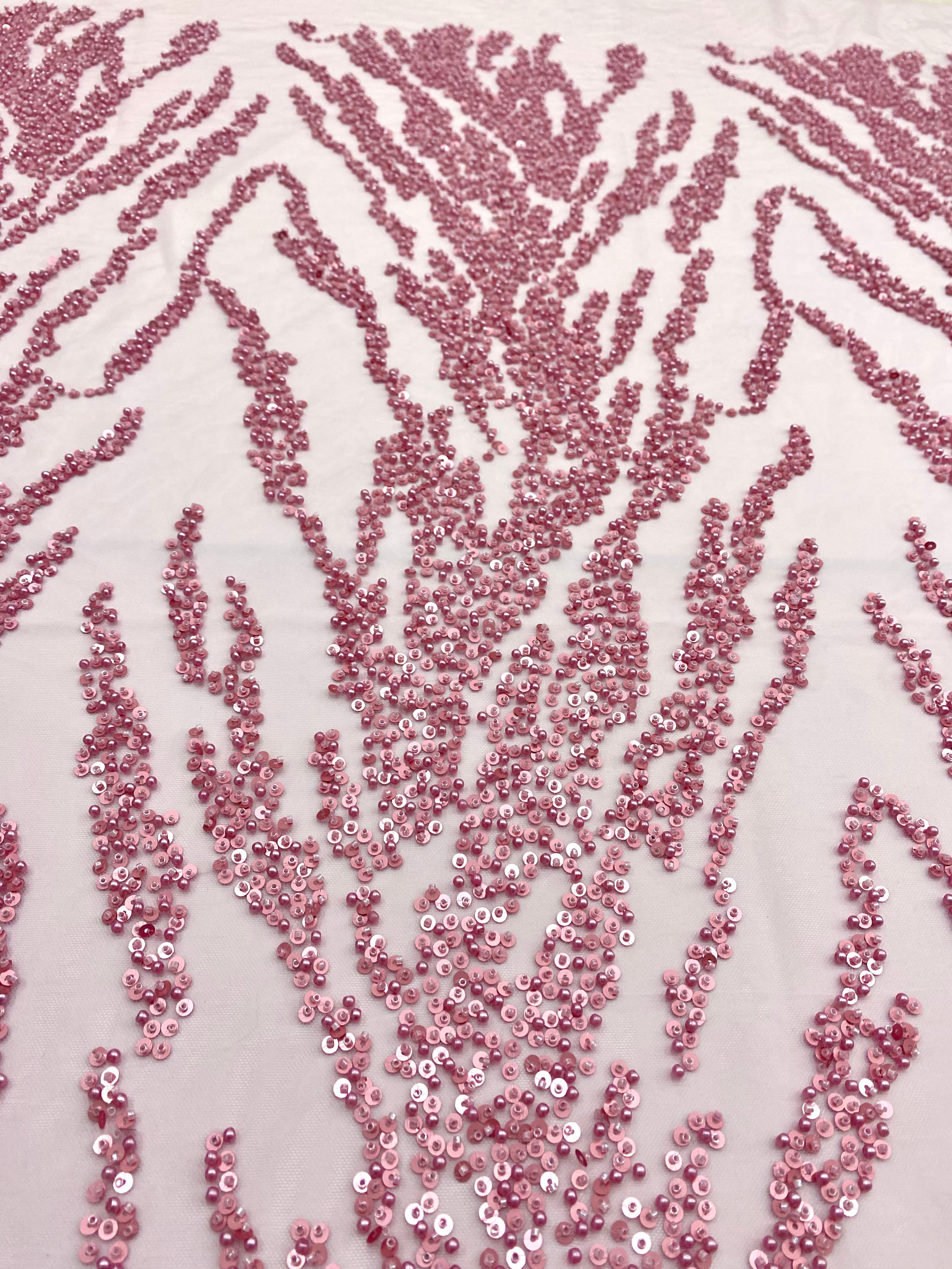 Dantela Couture Roz cu Perle, Margele si Paiete