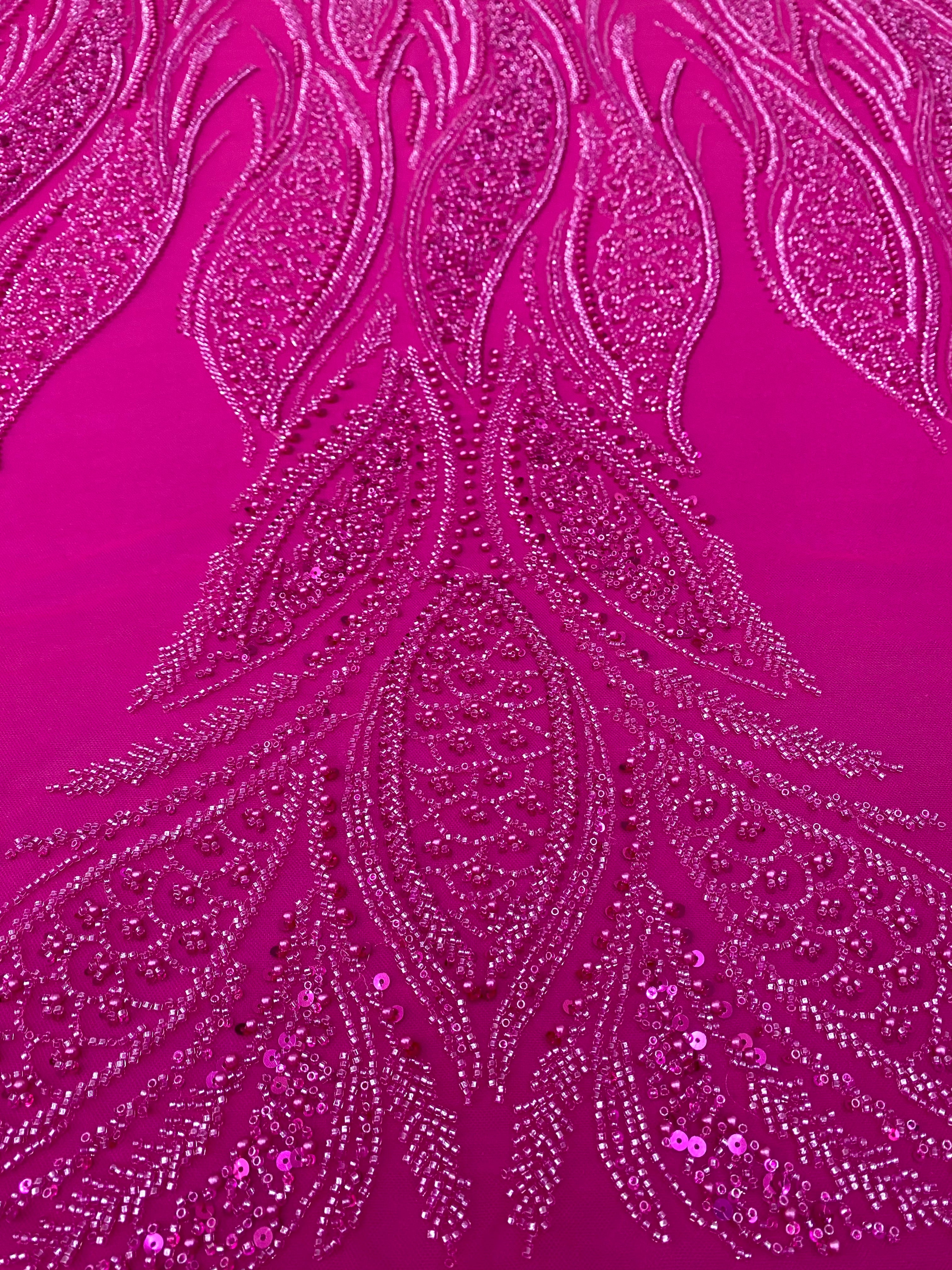 Dantela Couture Fucsia gyöngyökkel, gyöngyökkel és flitterekkel díszített panellel