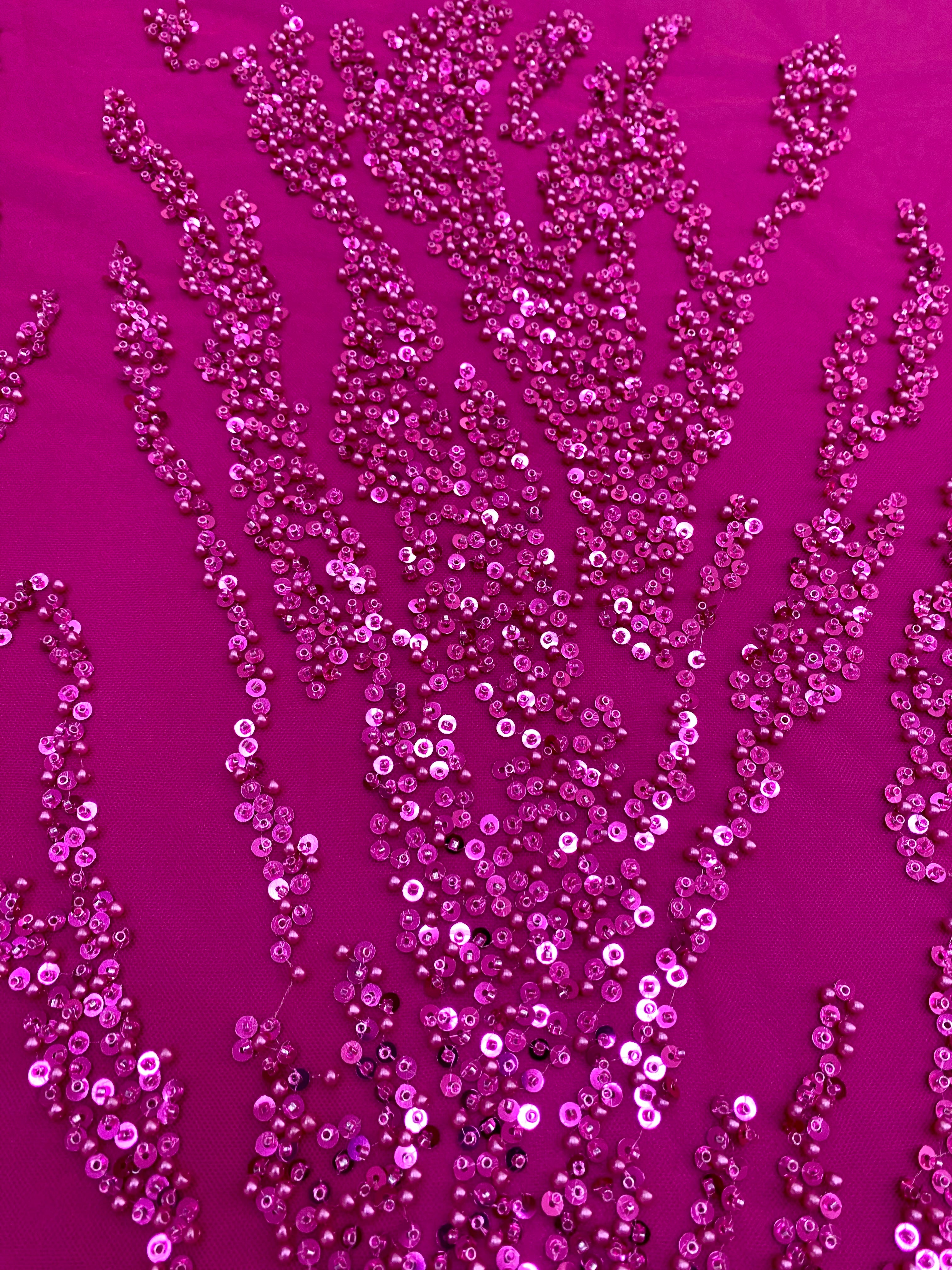 Dantela Couture Fucsia cu Perle, Margele si Paiete