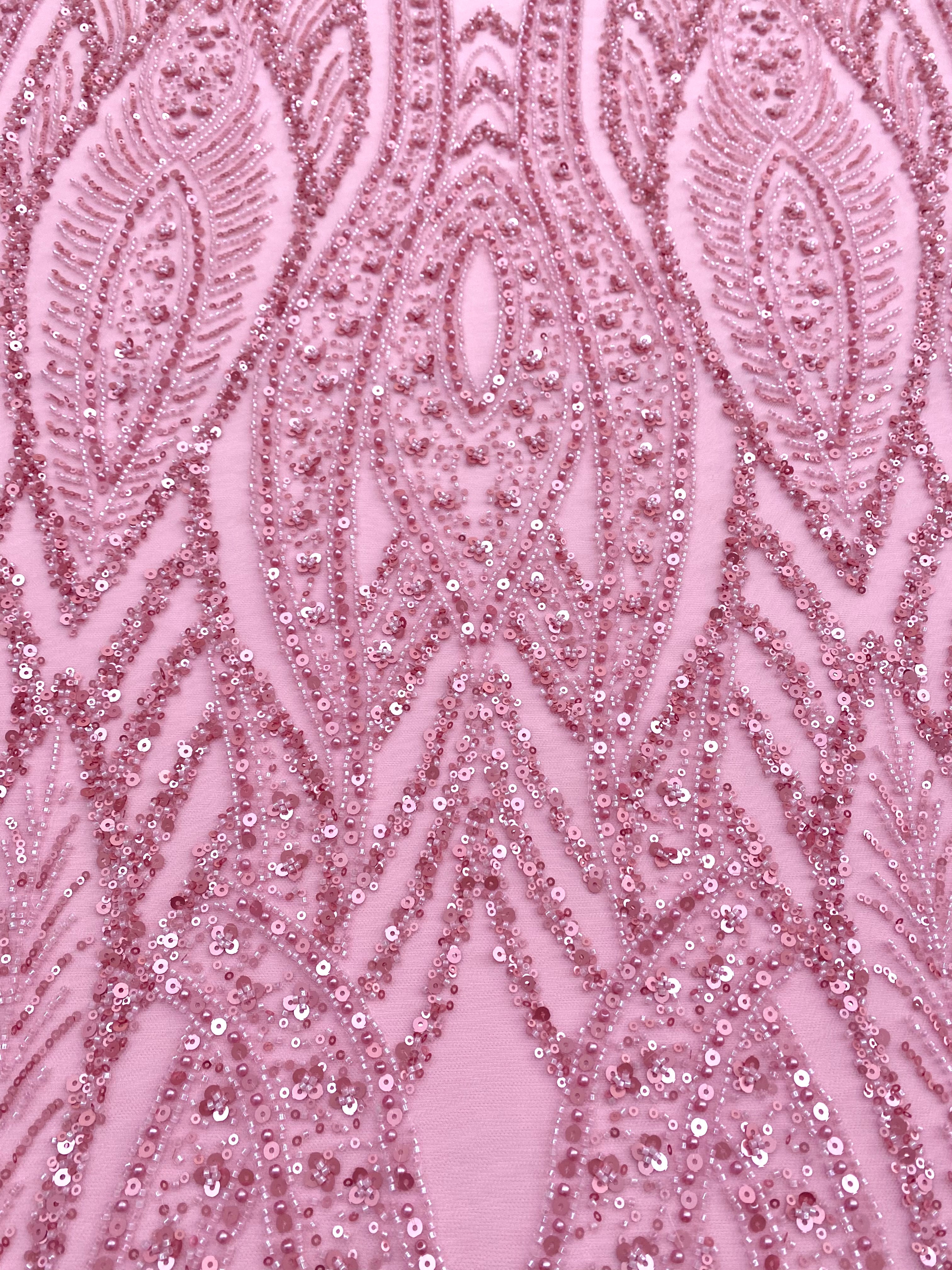 Dantela Couture Roz cu Model Geometric, cu Perle, Margele si Paiete