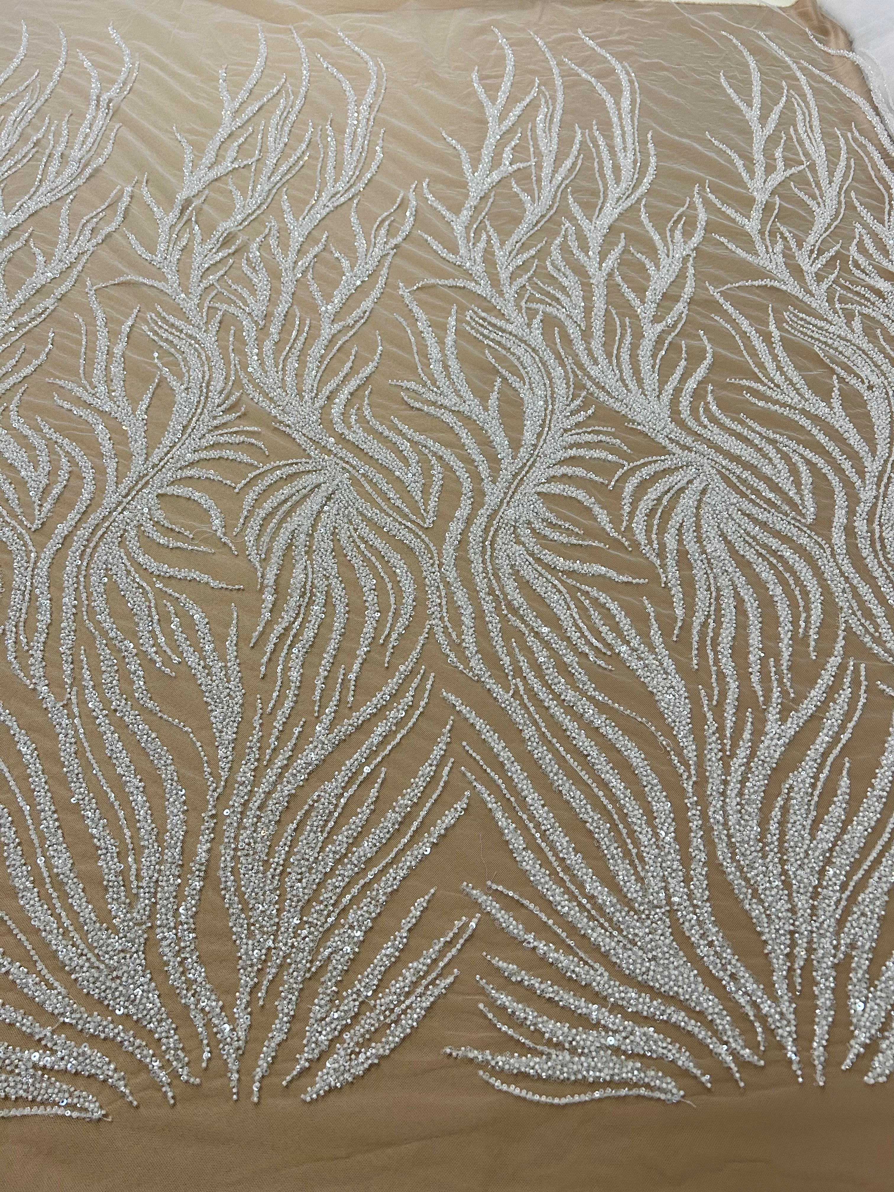 Dantela Couture Ivory gyöngyökkel és flitterekkel