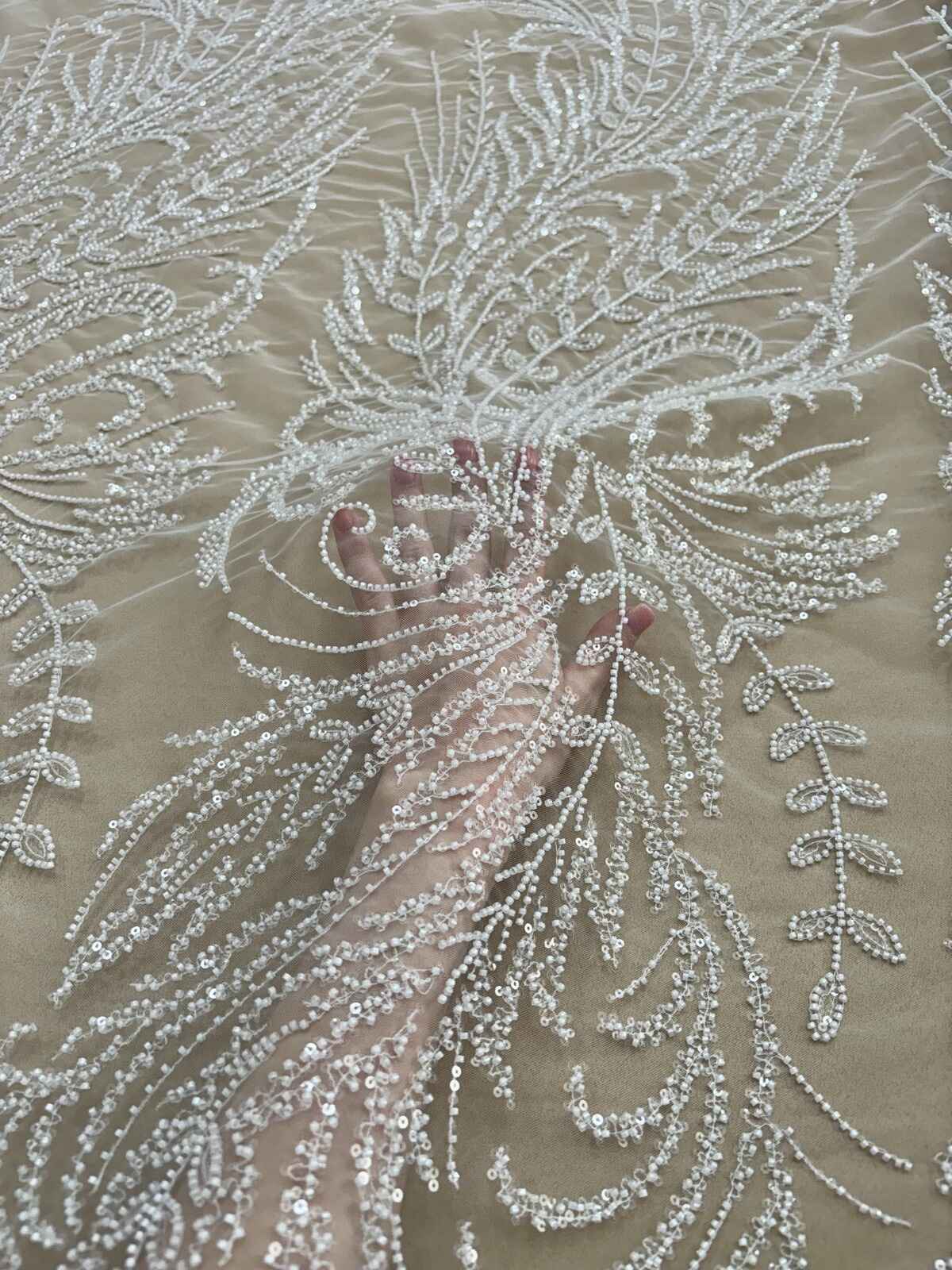 Dantela Couture Ivory cu Model Floral, cu Margele si Paiete