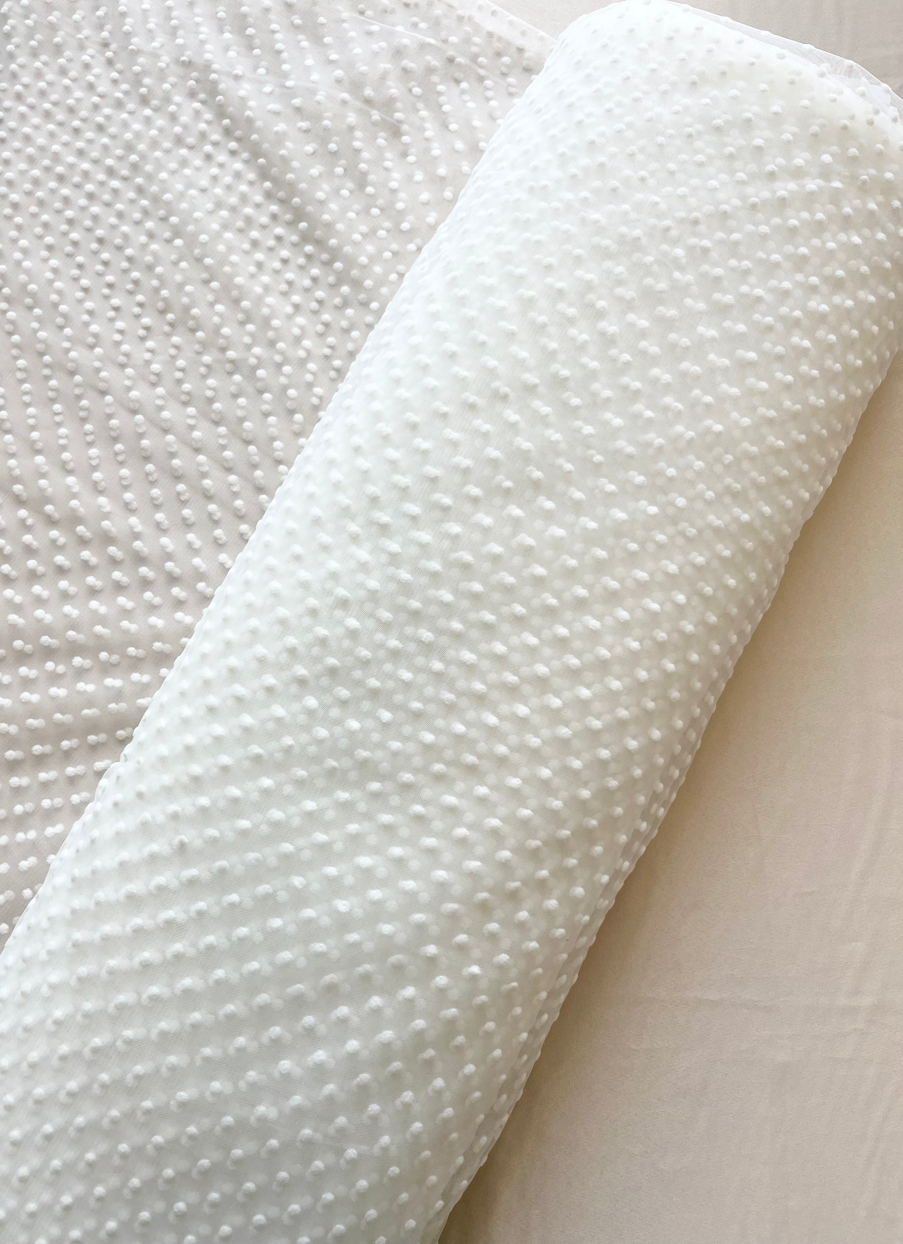 Tulle cu Buline Crem Deschis - 1.5 m Latime