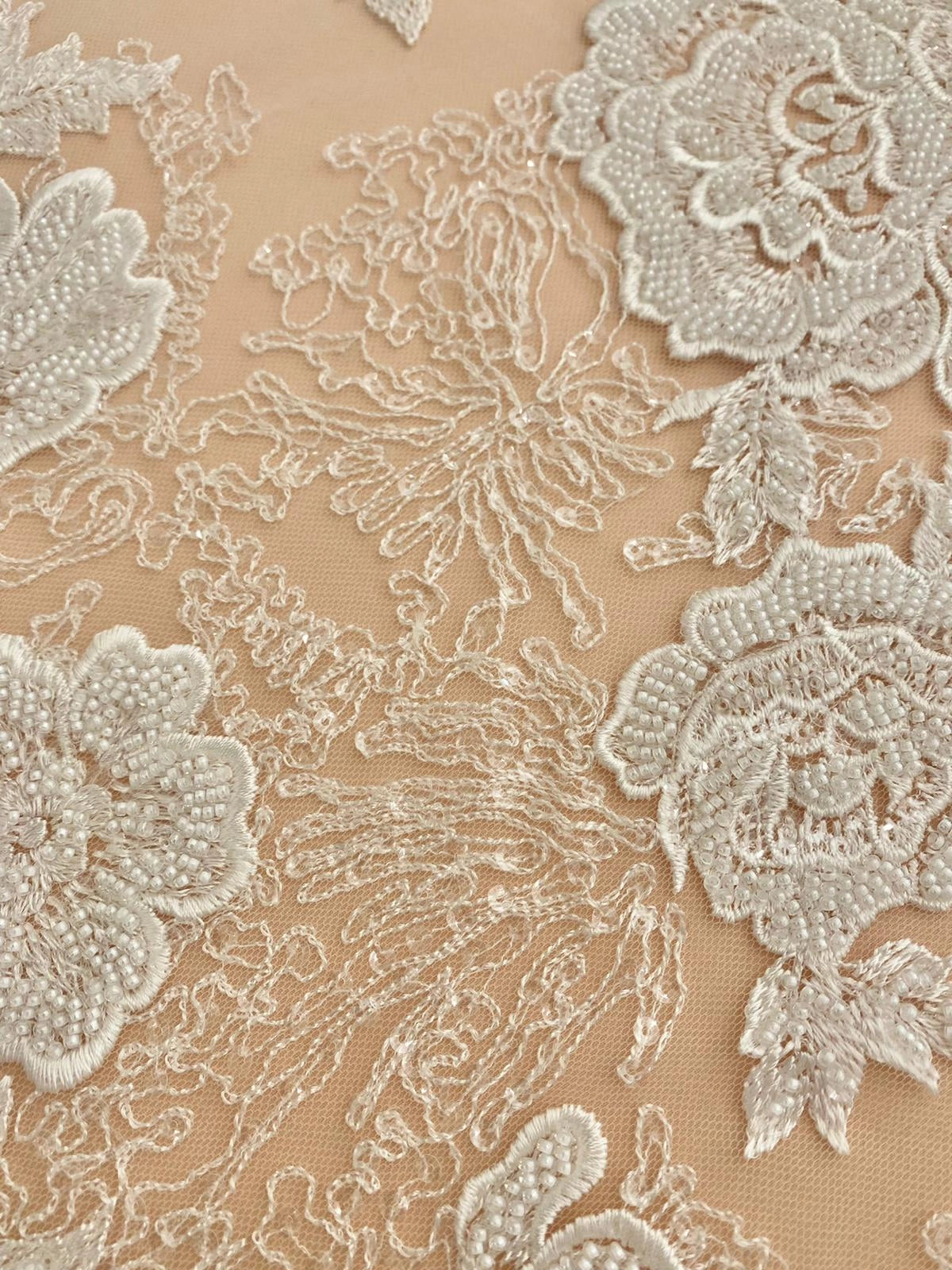 Dantela Couture Ivory cu Model Floral, cu Margele si Paiete