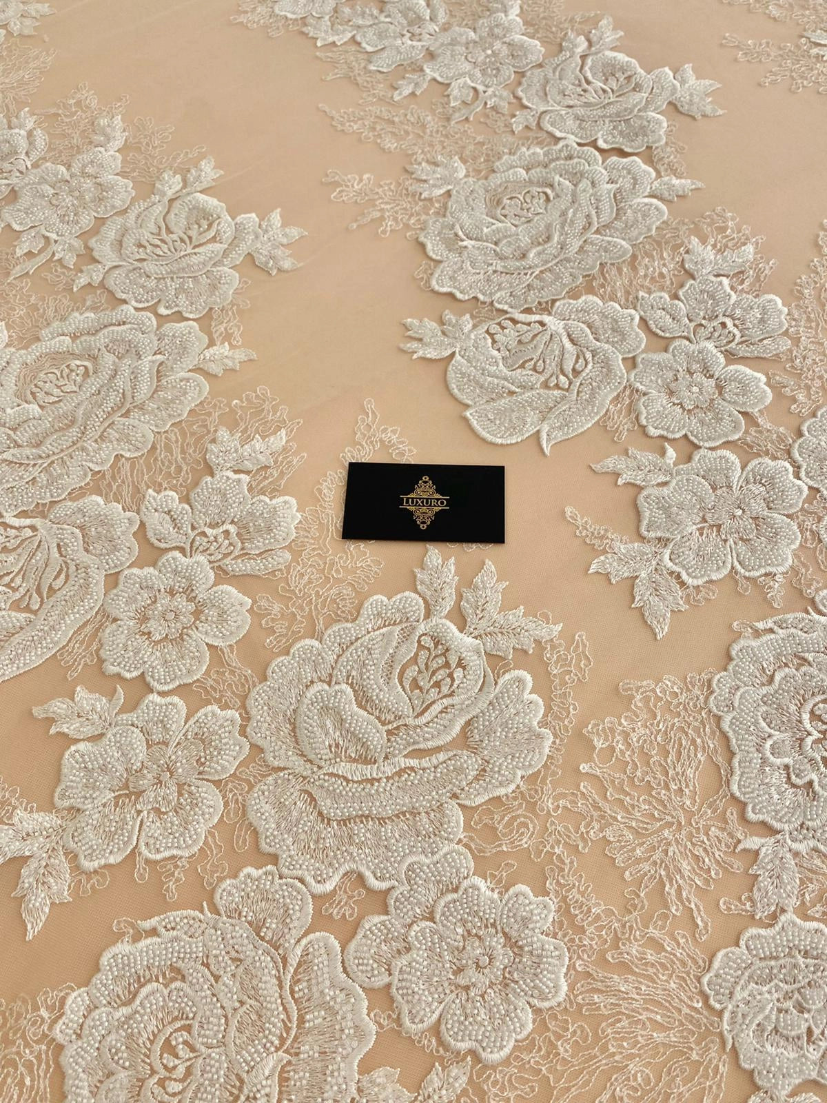 Dantela Couture Ivory cu Model Floral, cu Margele si Paiete