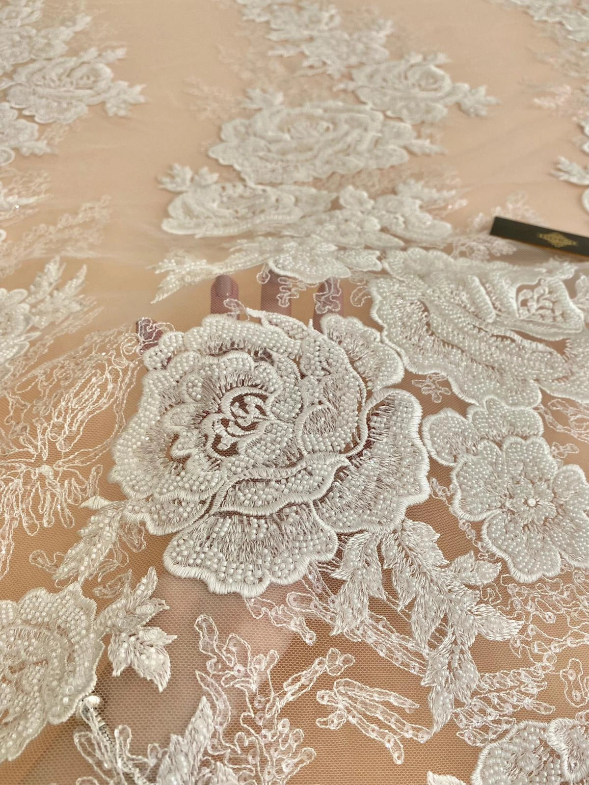 Dantela Couture Ivory cu Model Floral, cu Margele si Paiete